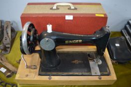 Vintage Singer Manual Sewing Machine with Case