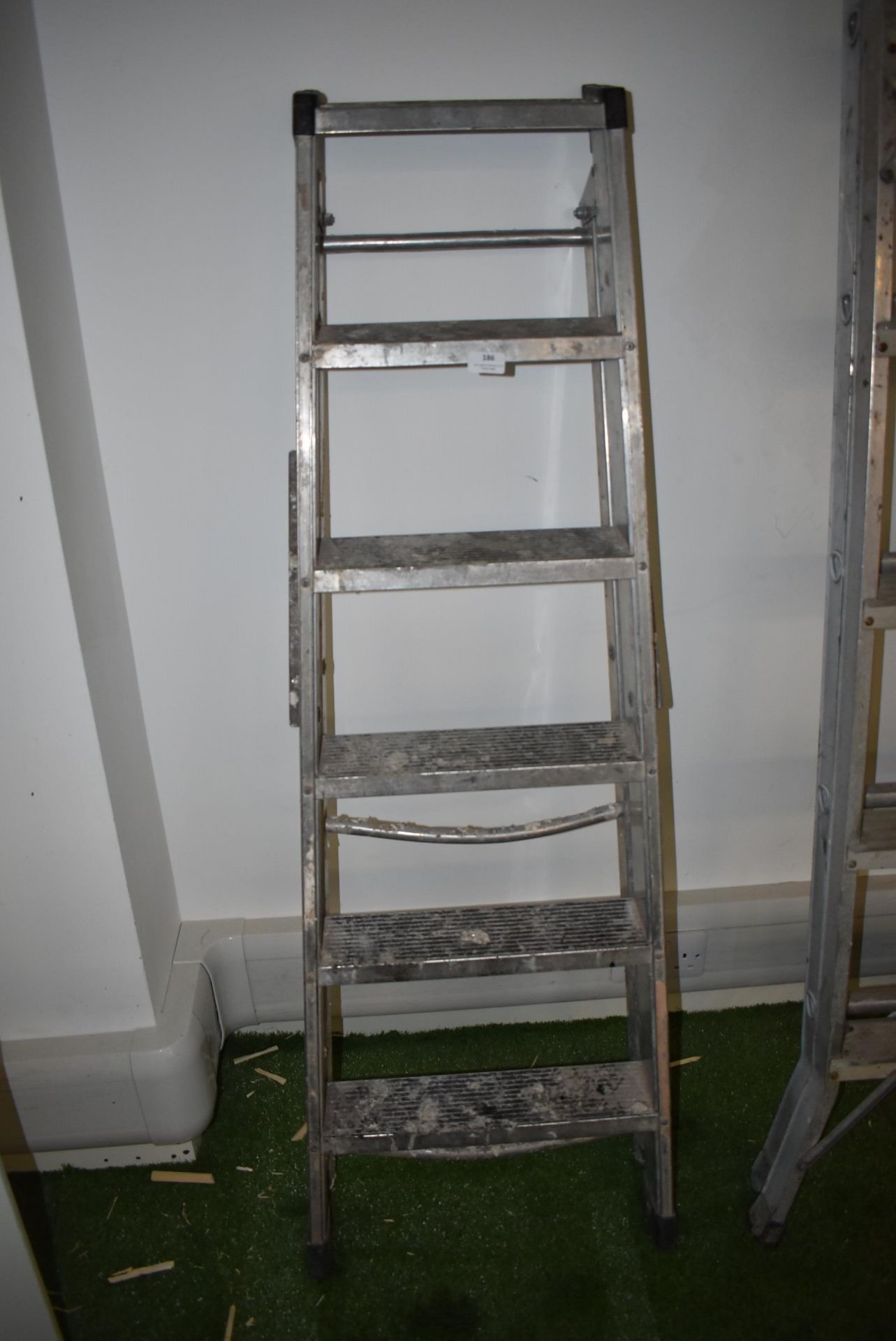 *Aluminium Five Tread Steps