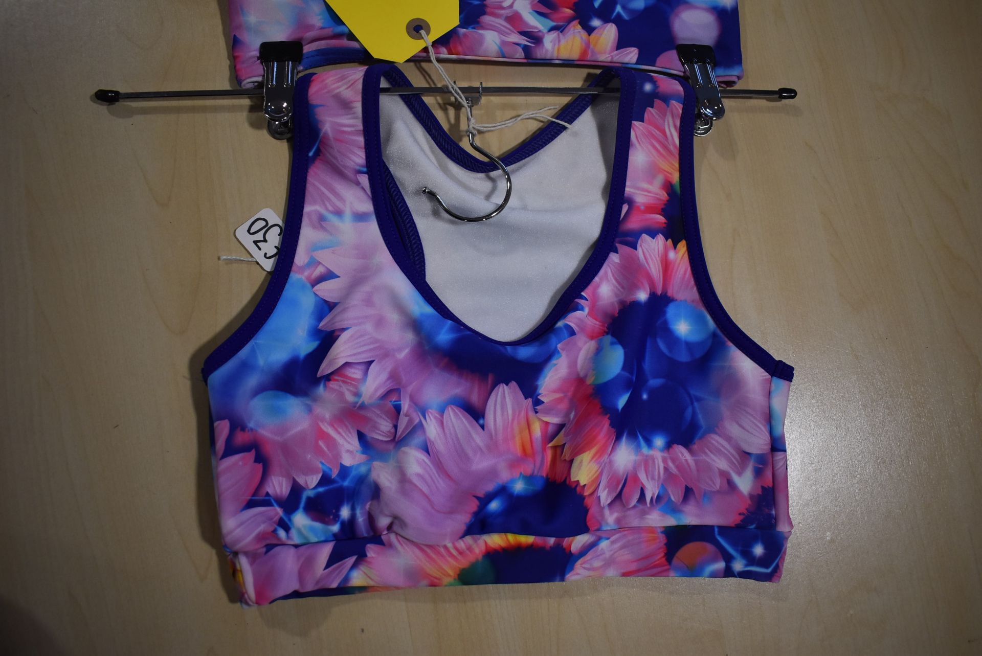 *Flower Pattern Yoga Leggings and Top Size: S - Image 2 of 2