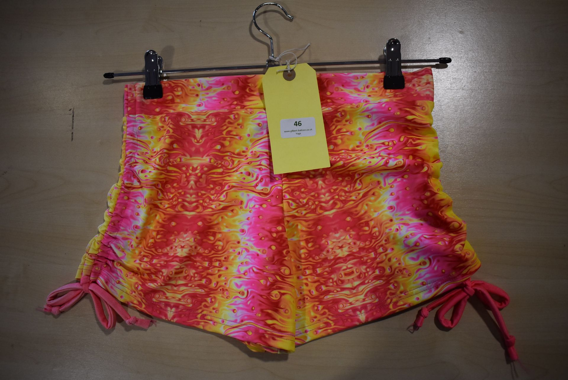 *Pink, Yellow & Red Yoga Shorts Size: L