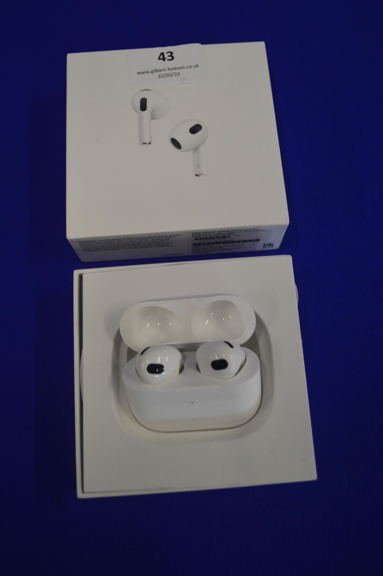 *Apple Air Pods 3rd Gen with MagSafe Charging Case