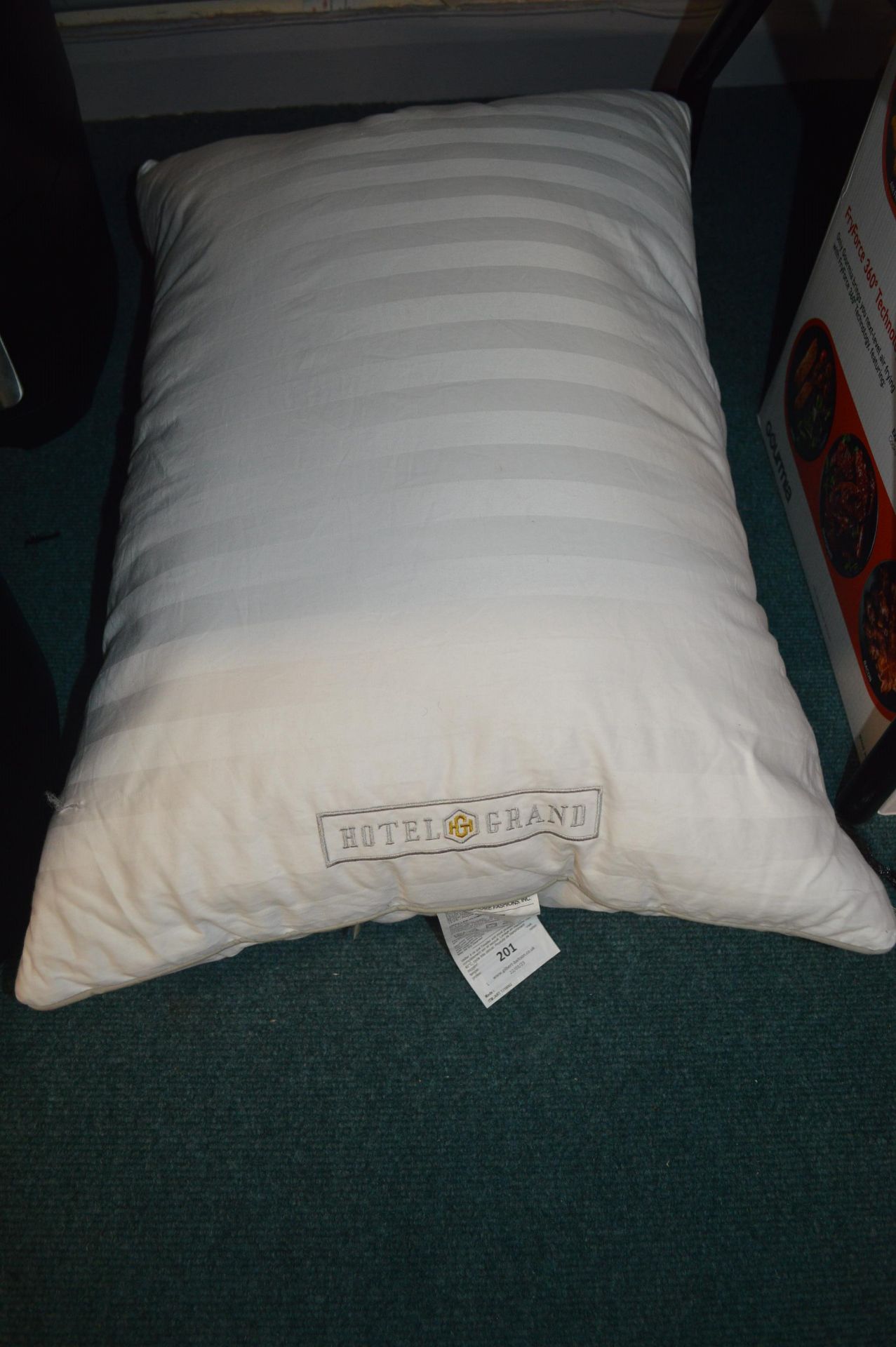 *Hotel Grand Feather & Down Pillow