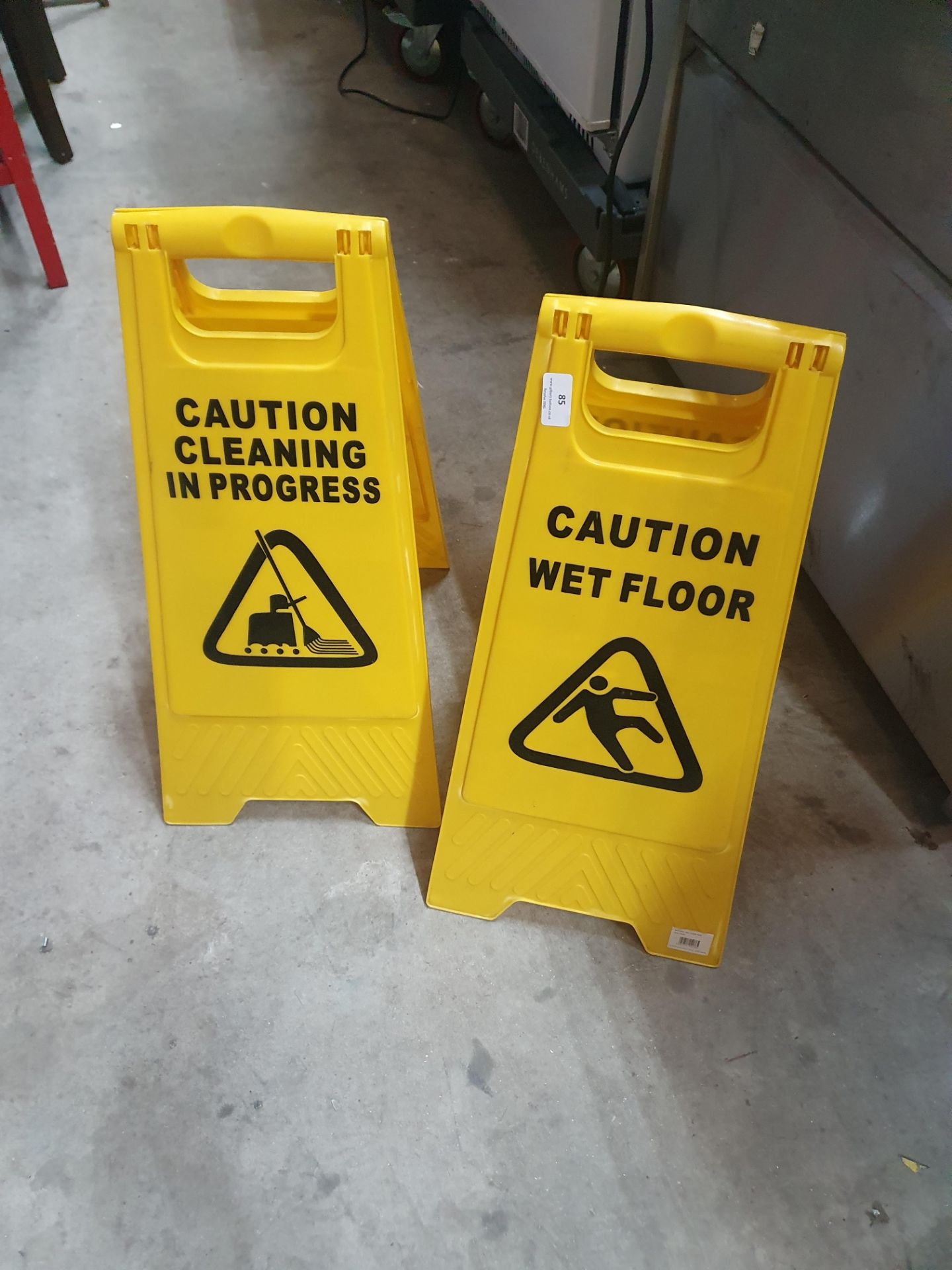 * 2 x cleaning signs
