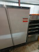 * Polar upright fridge CD615 - 600L - with manual