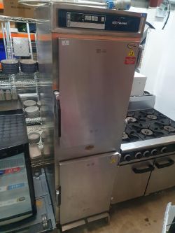8504 - Quality commercial catering equipment from recently closed cafe and department store restaurant