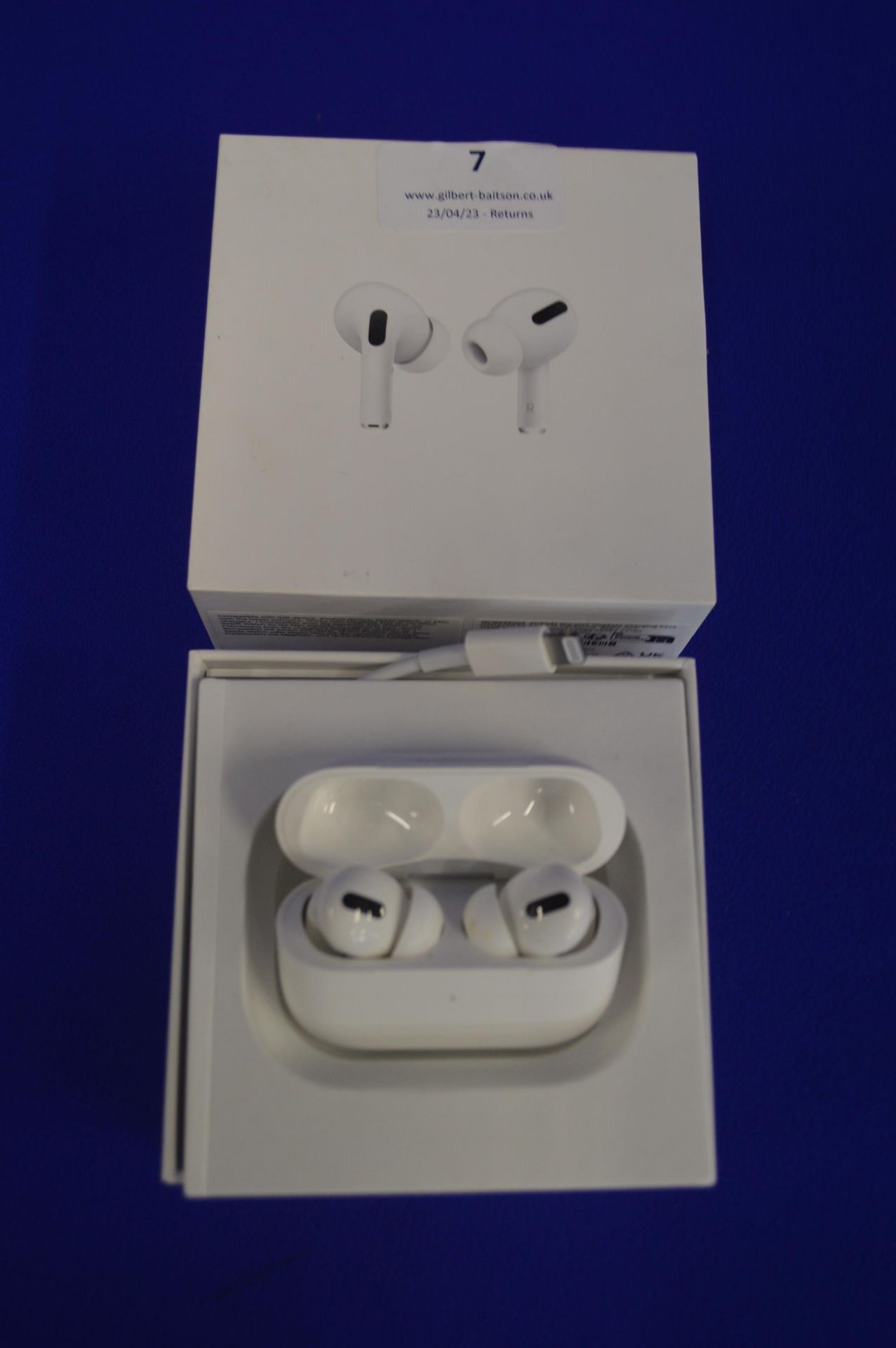 *Apple AirPods Pro with MagSafe Charging Case