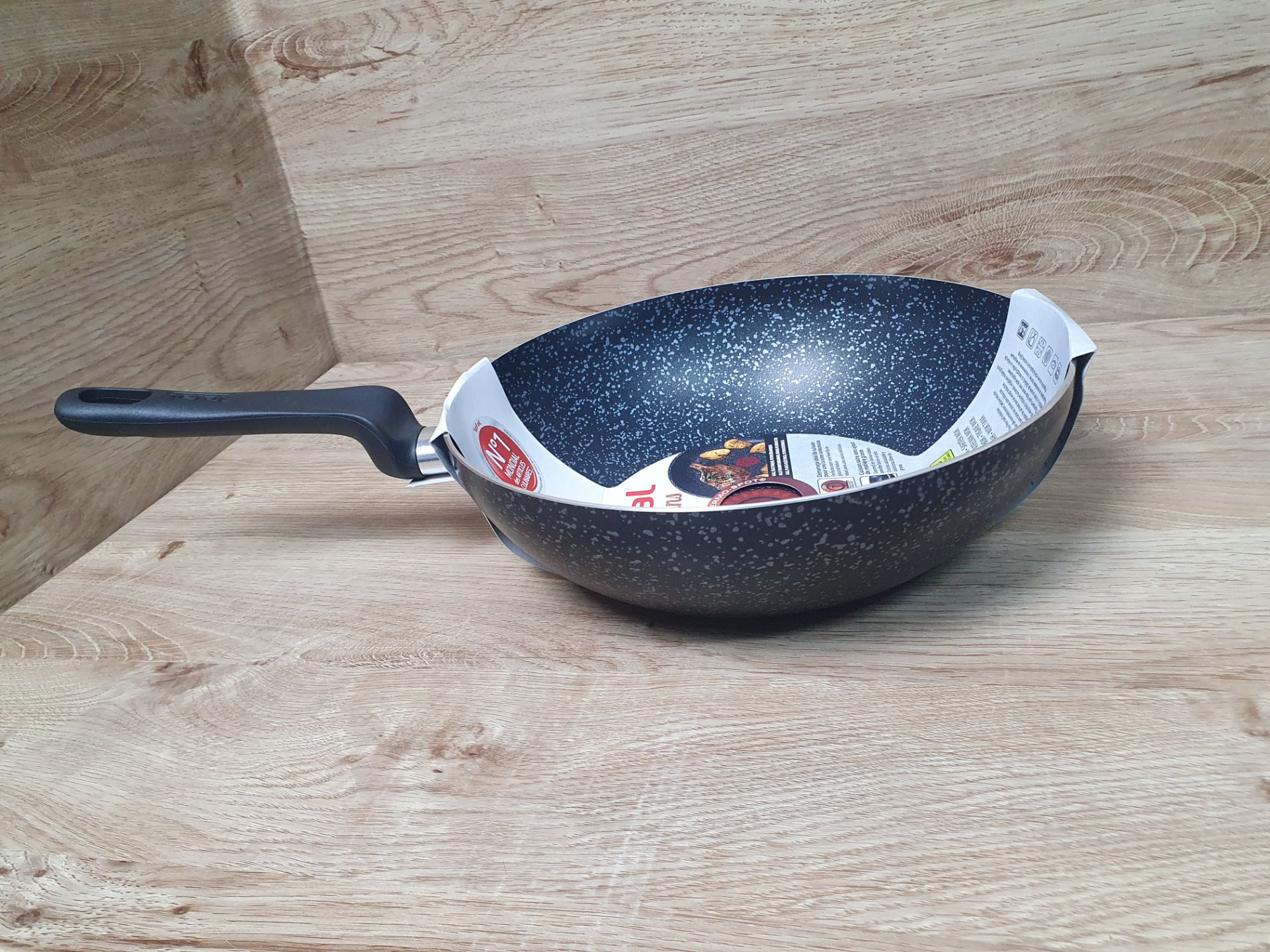 * Tefal 28cm non-stick wok - Image 2 of 2