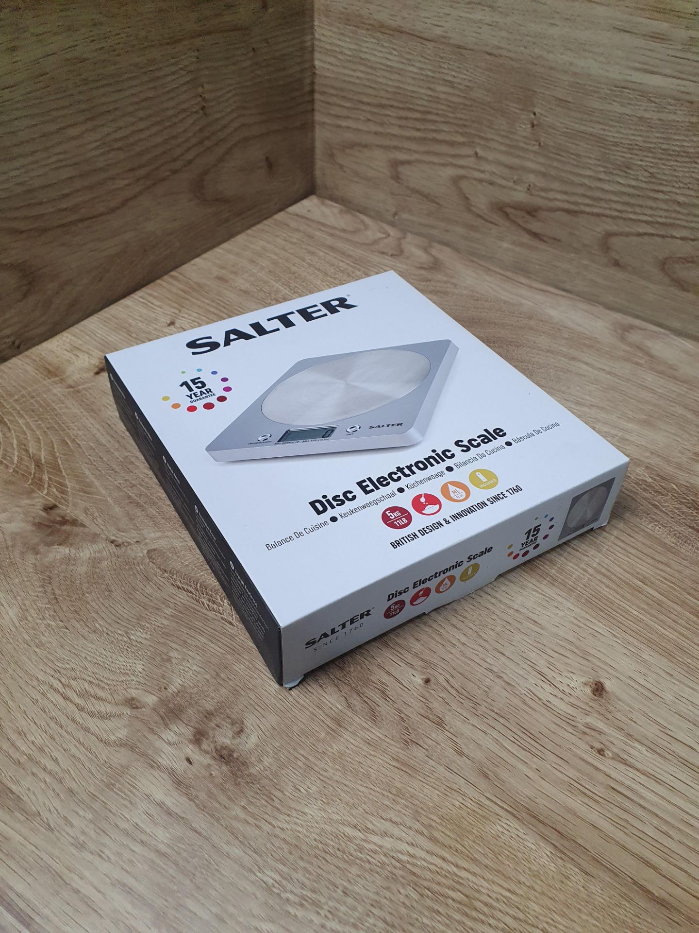 * Salter disc electronic kitchen scales