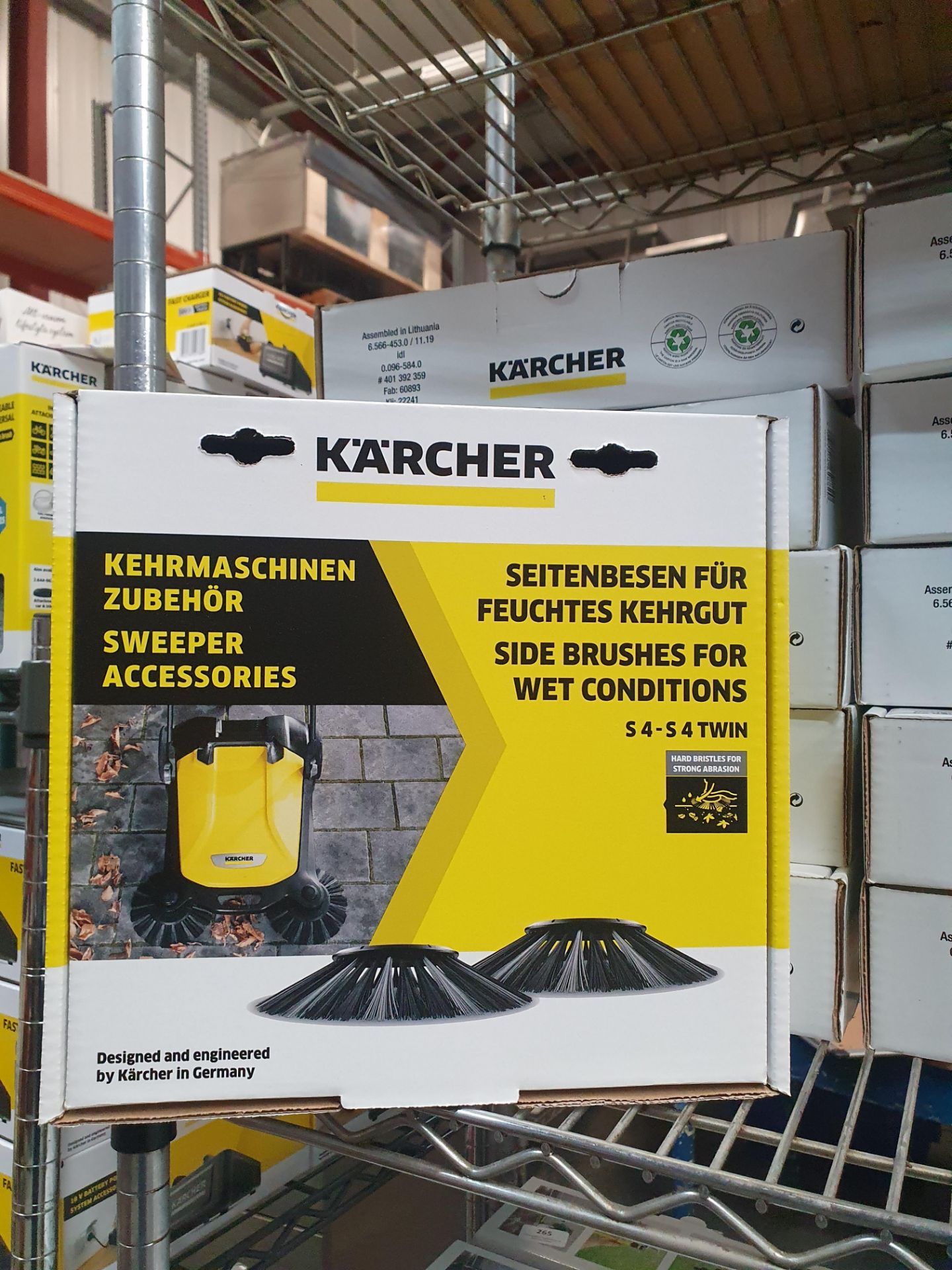* 6 x Karcher sweeper accessories