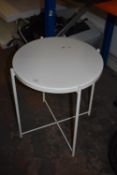 *White Metal Table 50x45cm