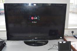 LG 47" TV (working condition) with Remote