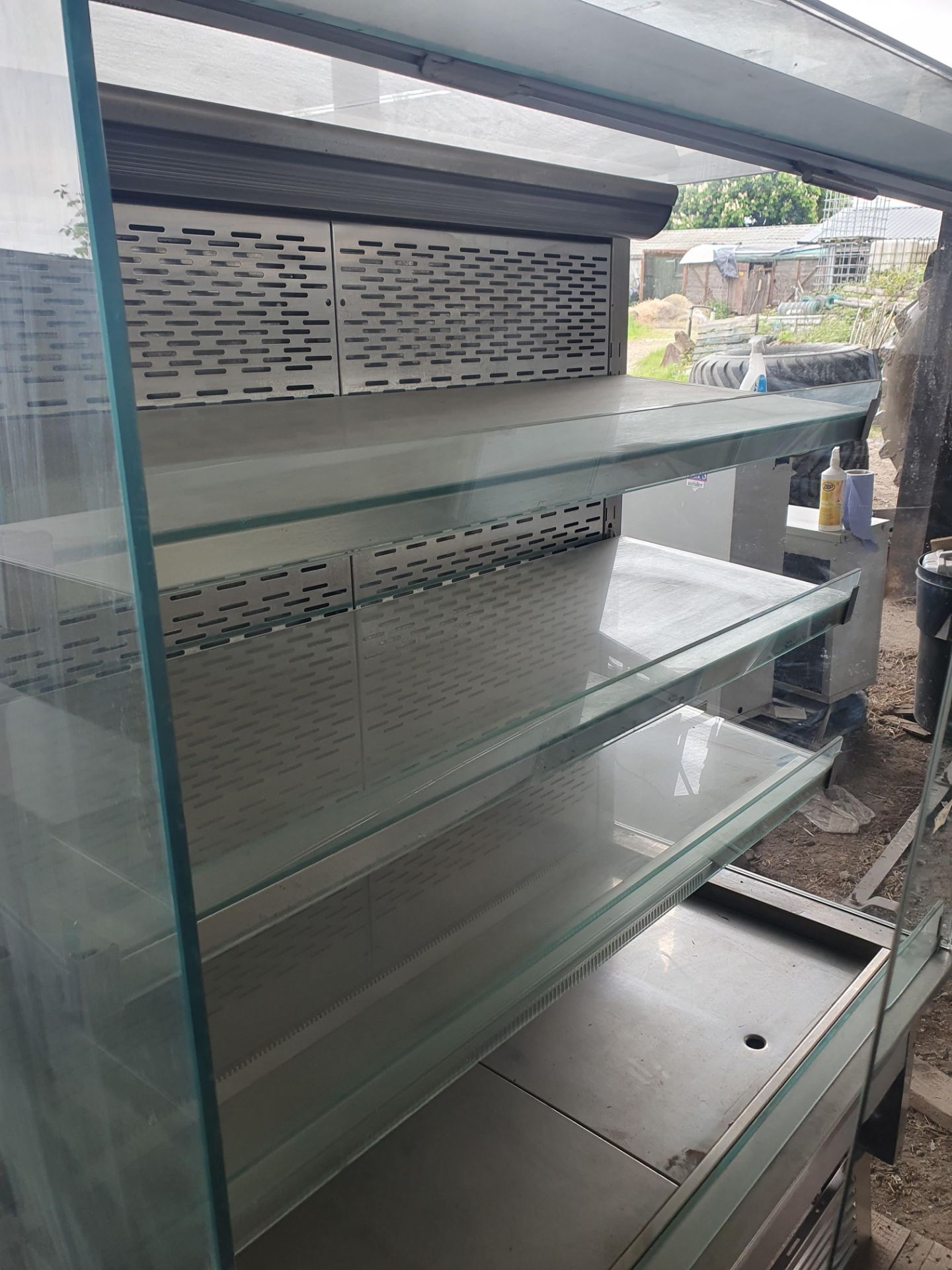 *Refridgerated glass dispay chiller unit designed to be built into counter with lights and night