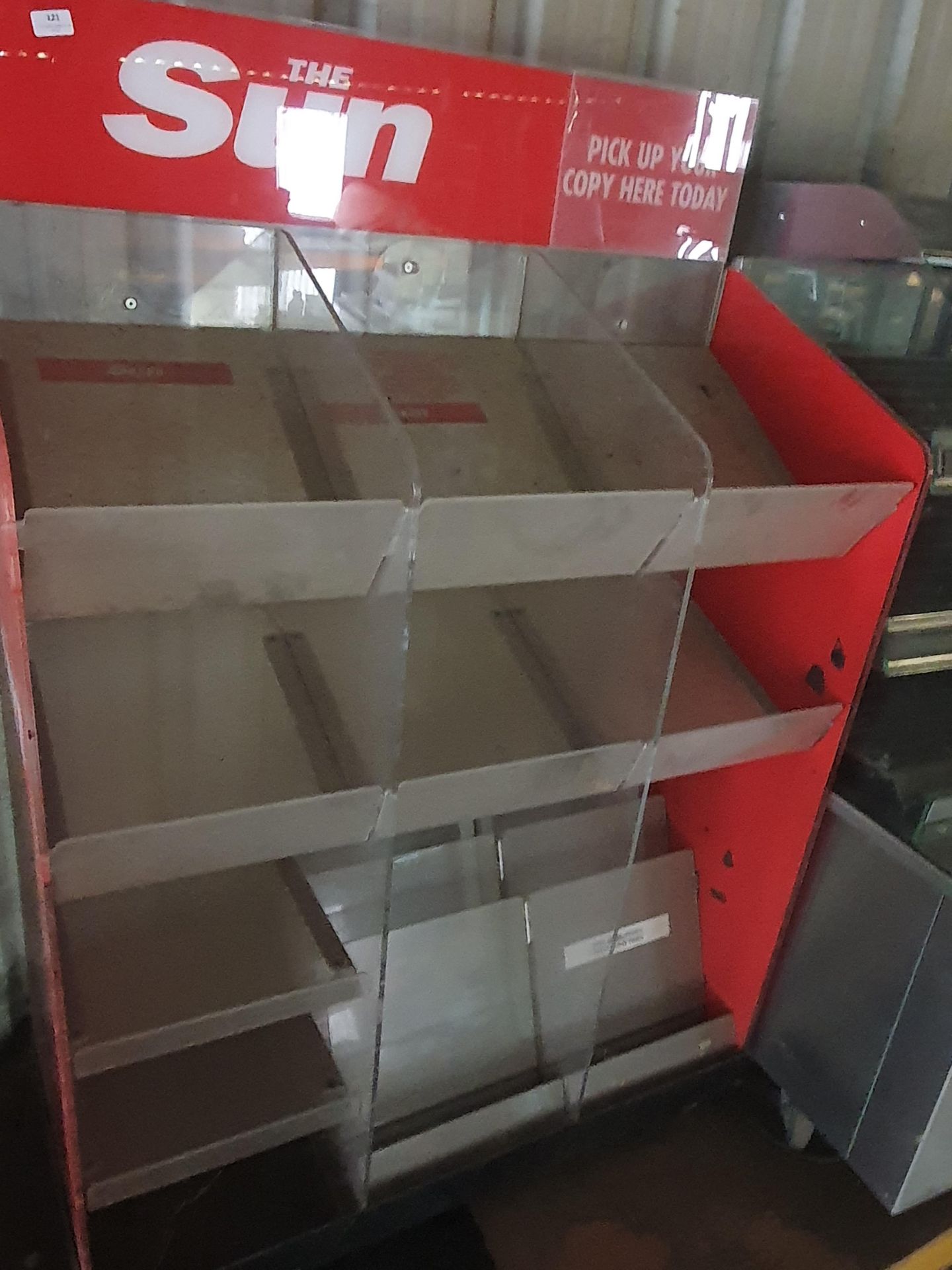 *15 tier Sun newspaper stand 1050w x 460d x 1560h - Image 2 of 3