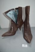 Pair of Ladies Boots by Bronx Size: 5