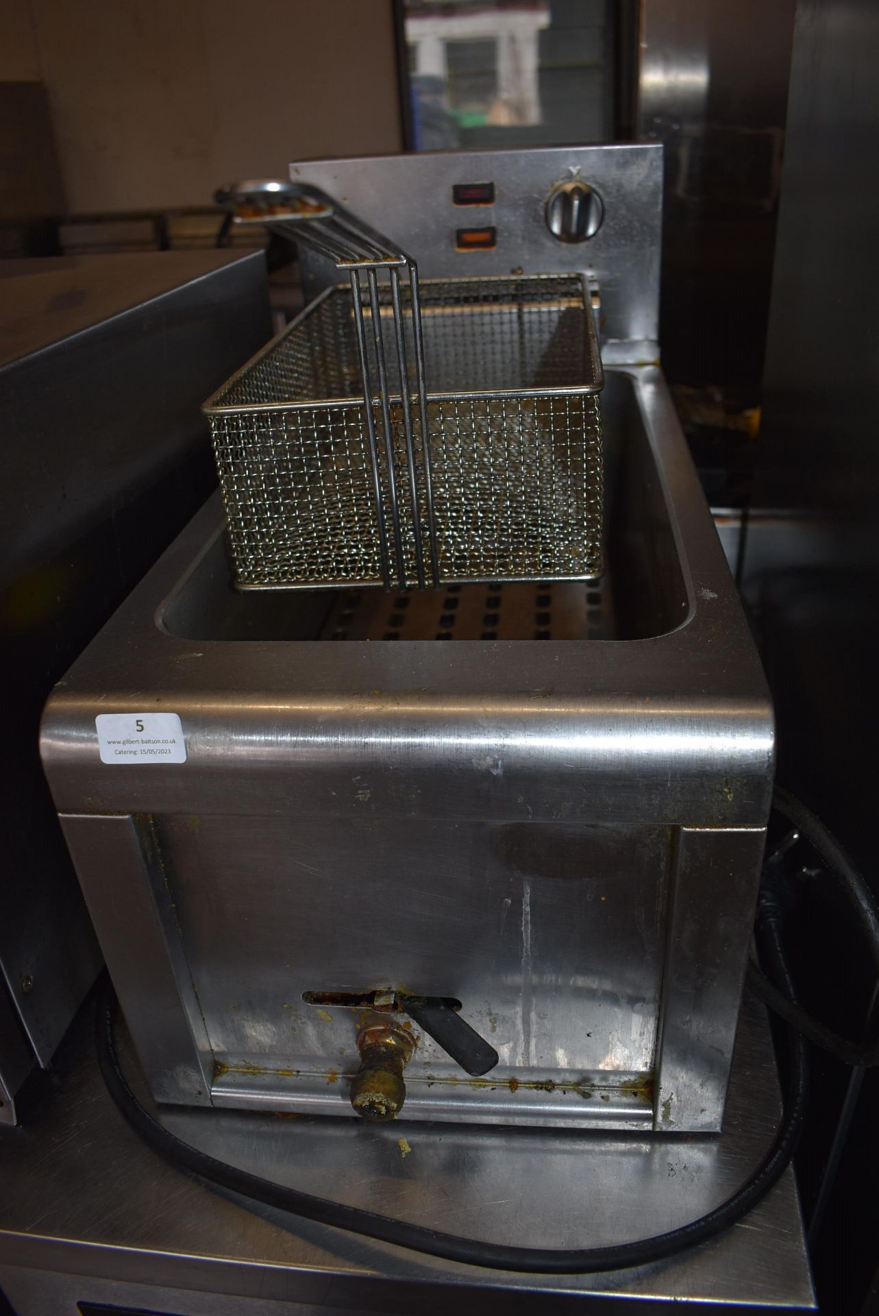 *Countertop Single Deep Fat Fryer