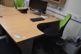 *Office Desk with Swivel Chair, AOC Monitor, Keyboard & Mouse