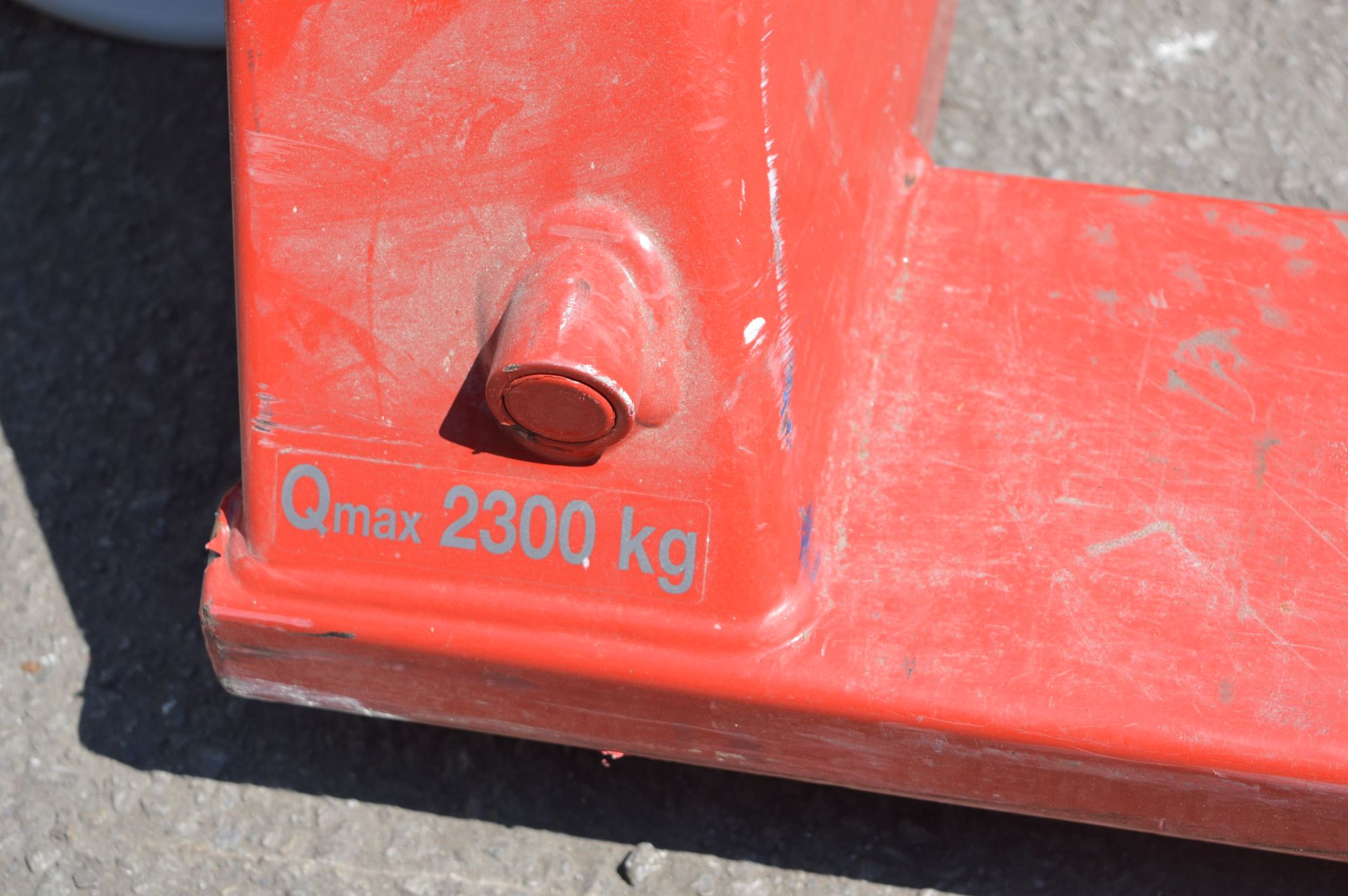 *Standard Pallet Truck 2300kg - Image 2 of 2