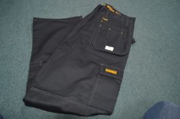 *Dewalt Holster Pocket Work Trousers Size: 40x32