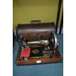 Singer Manual Sewing Machine with Carry Case