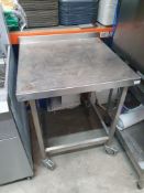 * S/S prrep bench on castors 700w x 680d x 900h