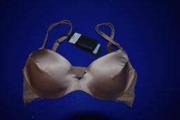 *Andres Sarda of Barcelona Franklyn Bra Size: 34B RRP £185