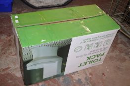 Outline Close Coupled Toilet and Seat (AF)