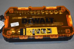 *Dewalt 34pc Mechanics Set