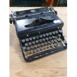 * Royal vintage typewriter in case