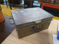 * Vintage 1941 military metal box - Eastgate and Son Birmingham
