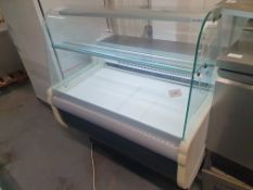 * Igloo serve over chiller counter, with chiller compartment. 1000w x 800d x 1200h