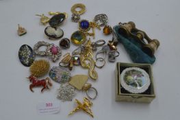 Vintage Costume Jewellery Brooches, Rings, and MOP