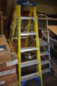 *Werner Five Tread Fibreglass Step Ladder (salvage)