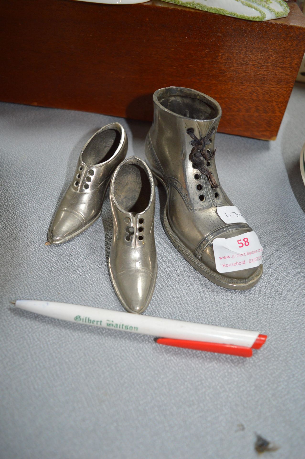 Metal Shoe Ornaments