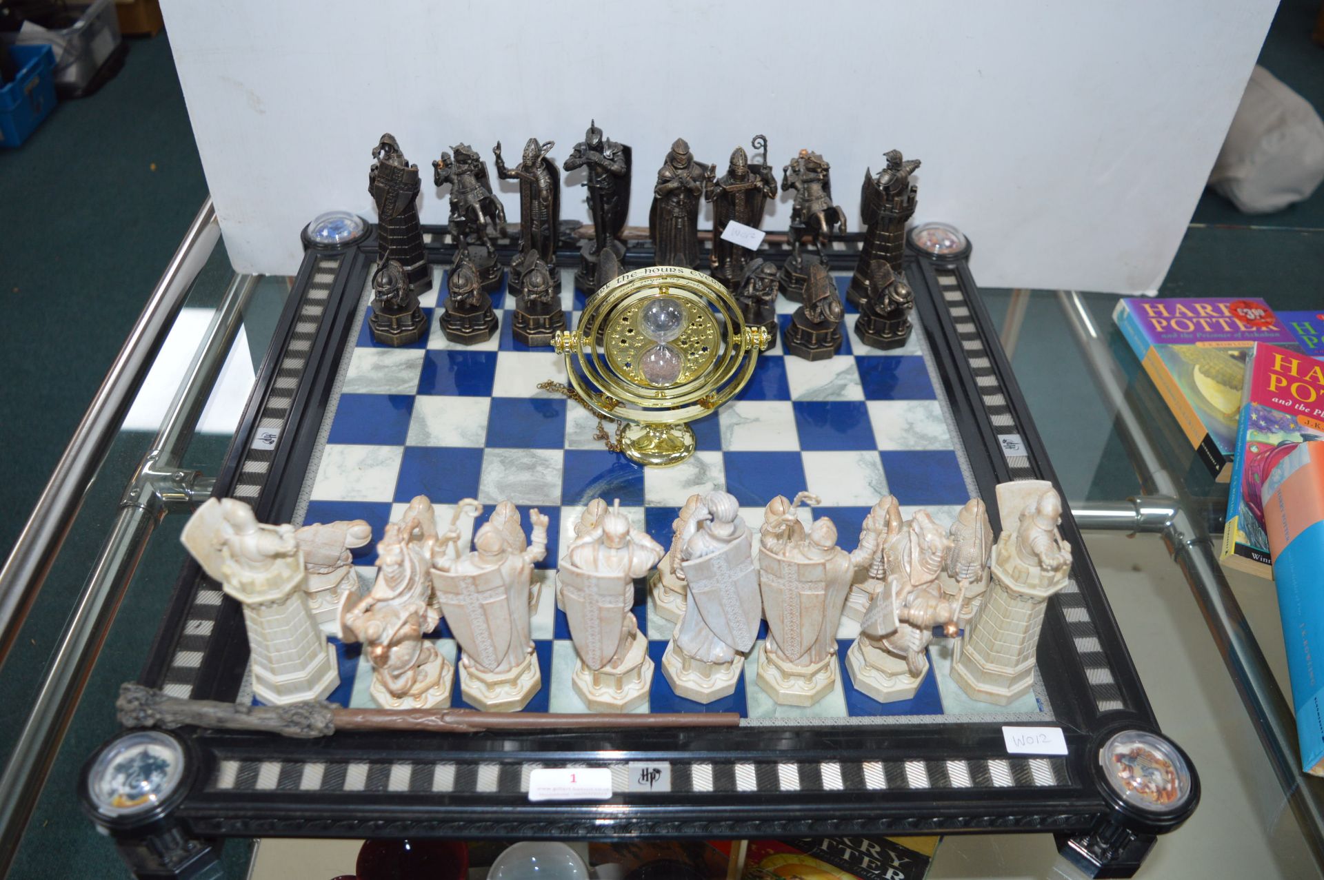 Harry Potter DeAgostini Chess Set Featuring Light Up Magnetic Pieces - Image 2 of 4