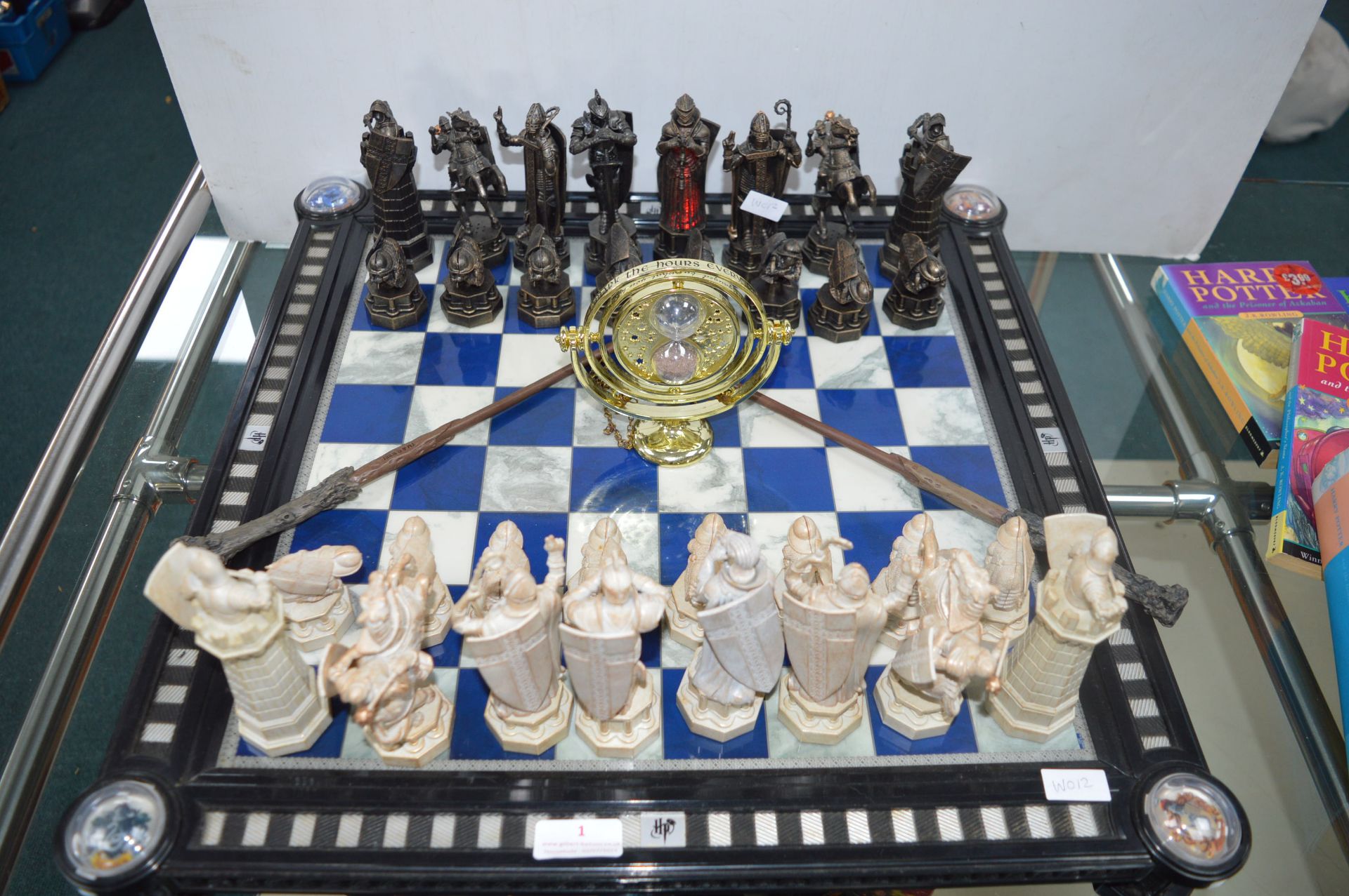 Harry Potter DeAgostini Chess Set Featuring Light Up Magnetic Pieces - Image 4 of 4