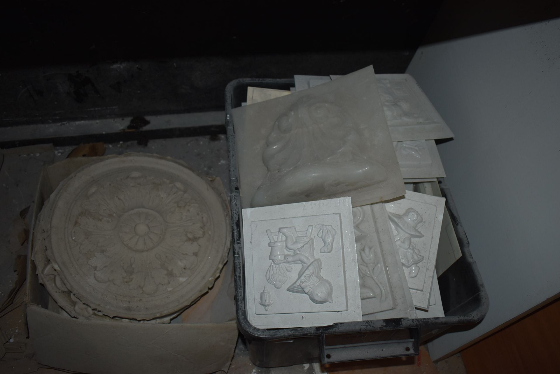 *Box of Silicone Ceiling Rose Moulds and a Box of Plastic Plinth Moulds