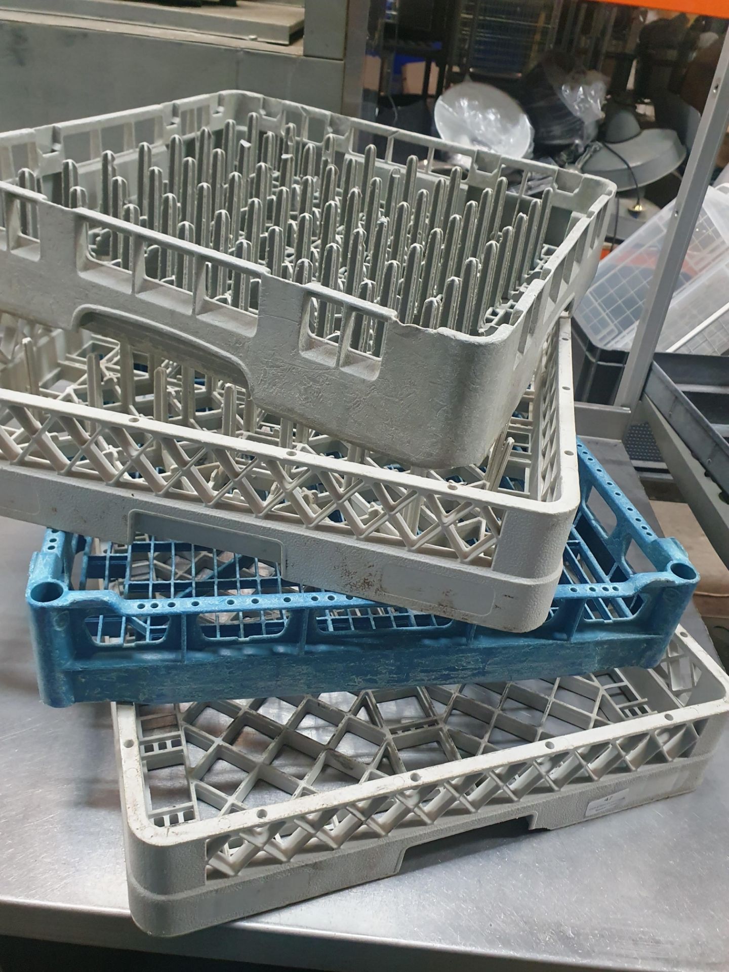 * 4 x dishwasher trays