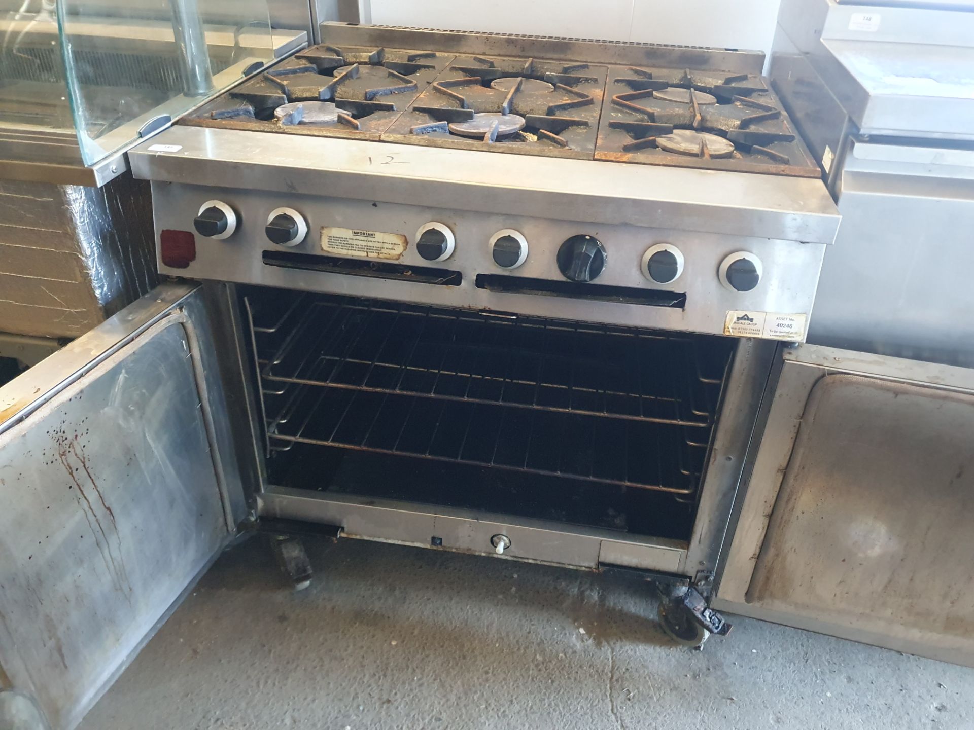 * 6 burner hob and oven - Image 3 of 3