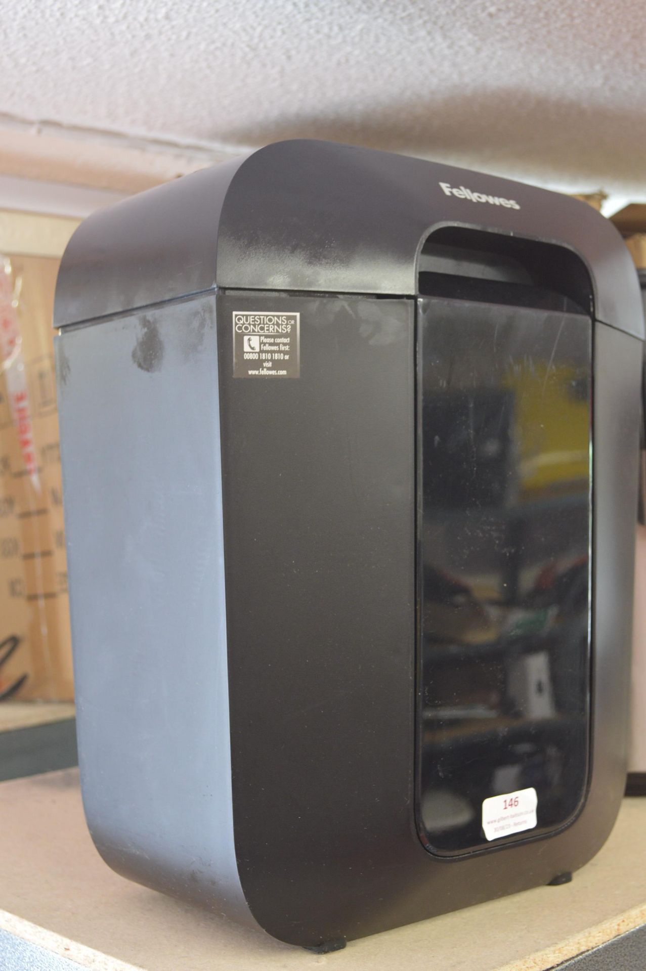 *Fellowes Crosscut Shredder