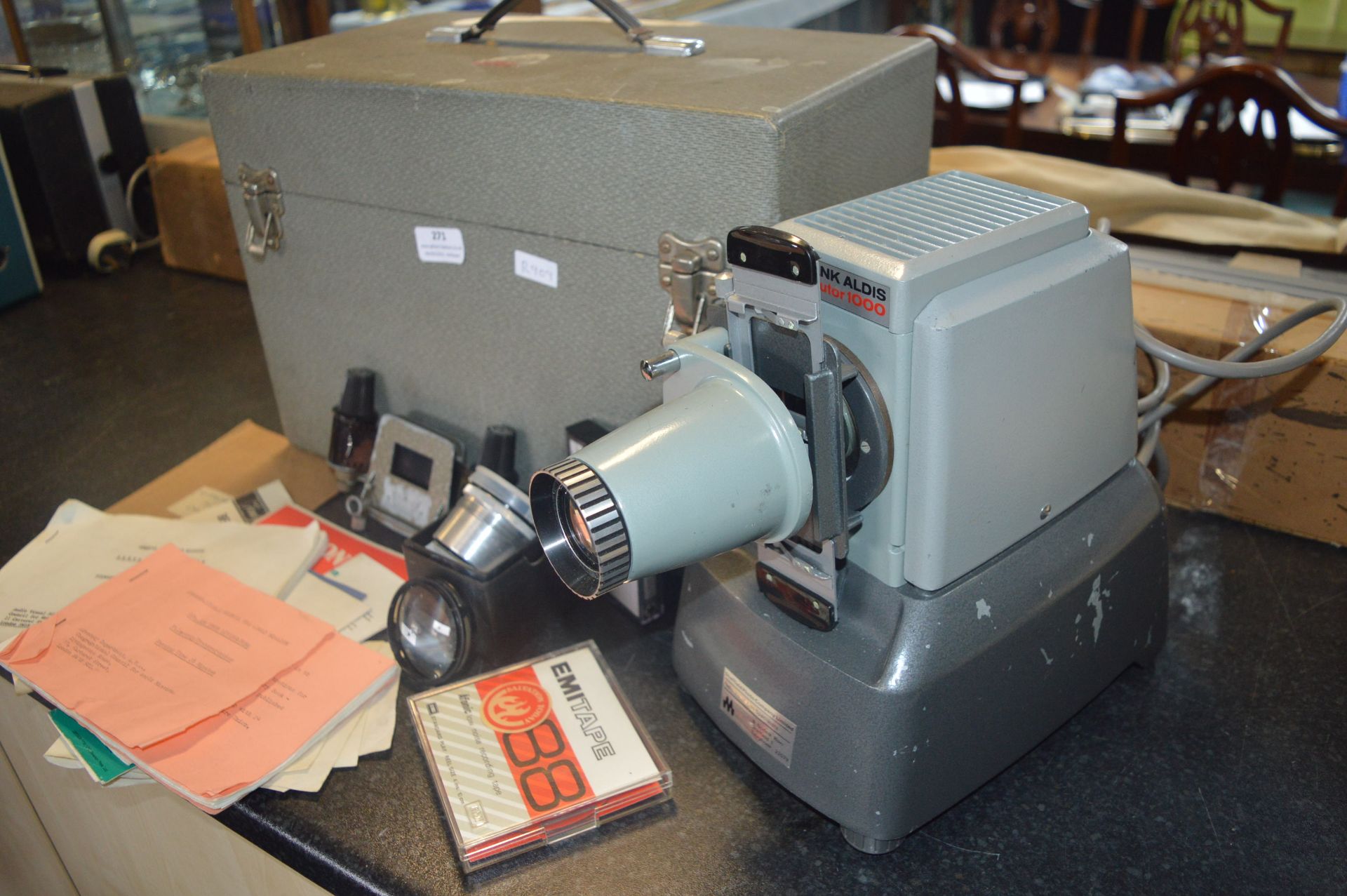 Rank Aldis Tutor 1000 Slide Projector with Screen - Image 2 of 2