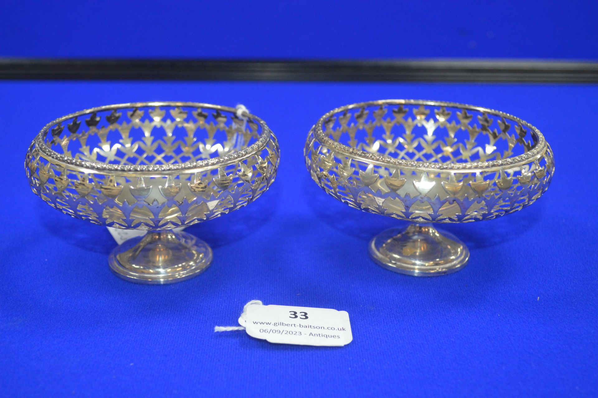 Pair of Small Hallmarked Silver Baskets, London and Birmingham 1913 ~56g each - Image 2 of 4