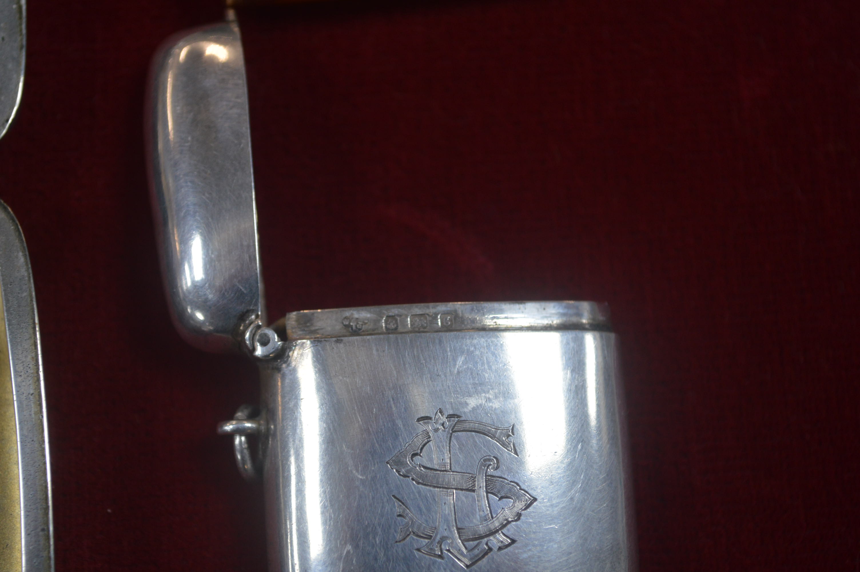 Silver Smoking Set Comprising Cigarette Case, Vest - Image 4 of 4