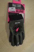 *Pair of Muc-Off Cycling Gloves Size: XS
