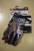 *Pair of O’Neil Outdoor Cycling Gloves Size: 8
