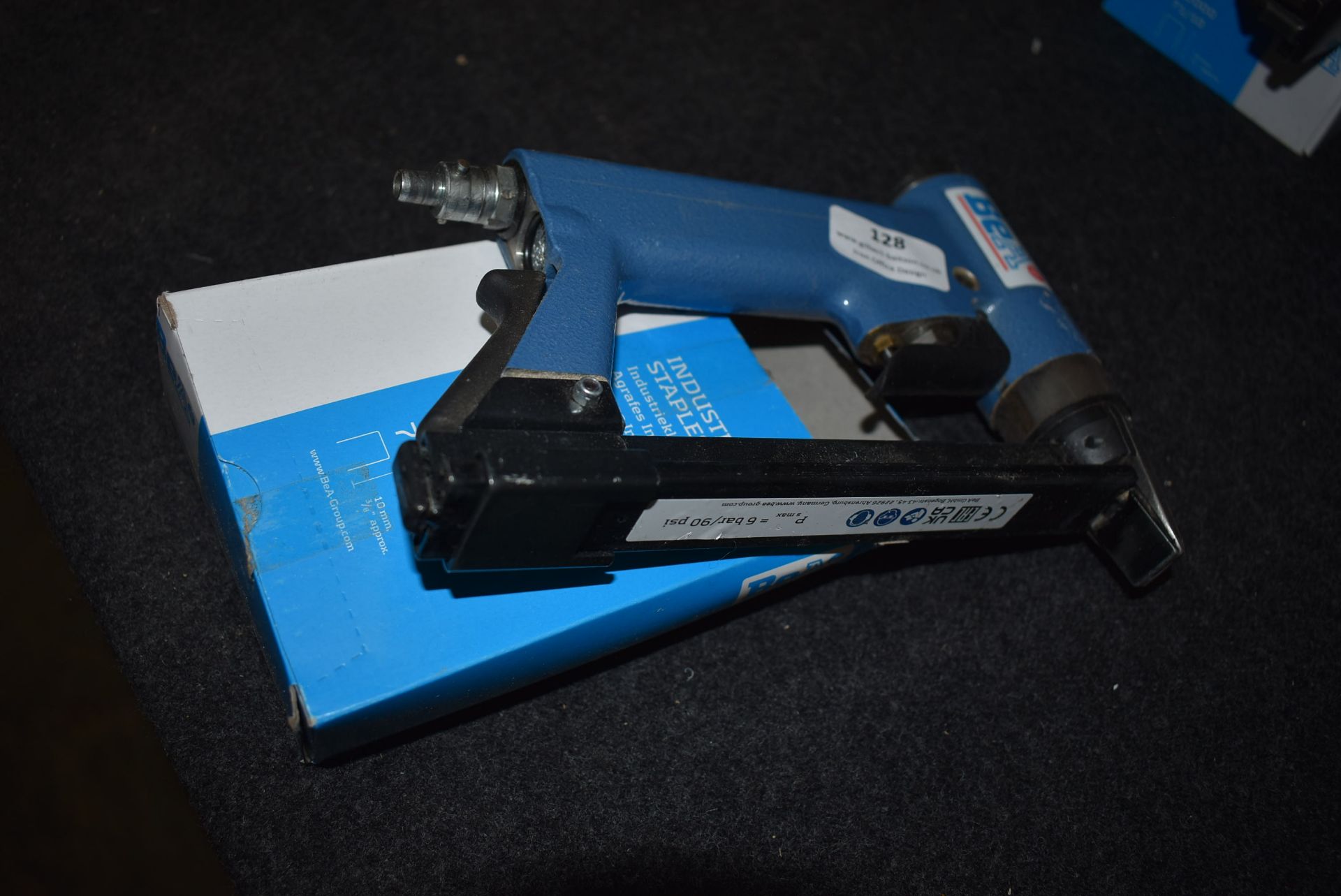 *BEA Pneumatic Stapler with Staples