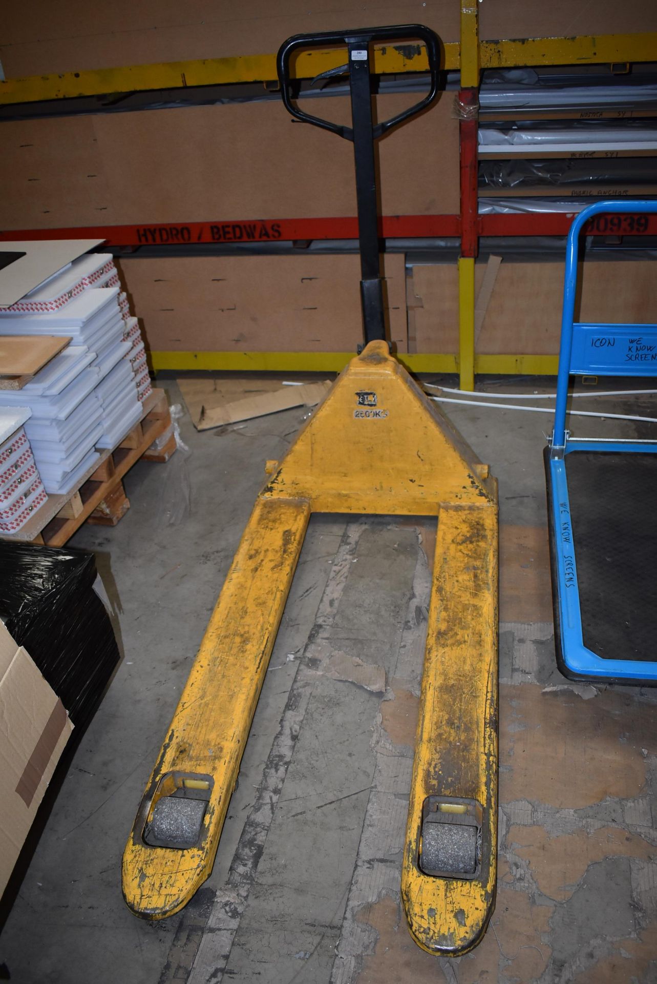 *685x1200mm Pallet Truck