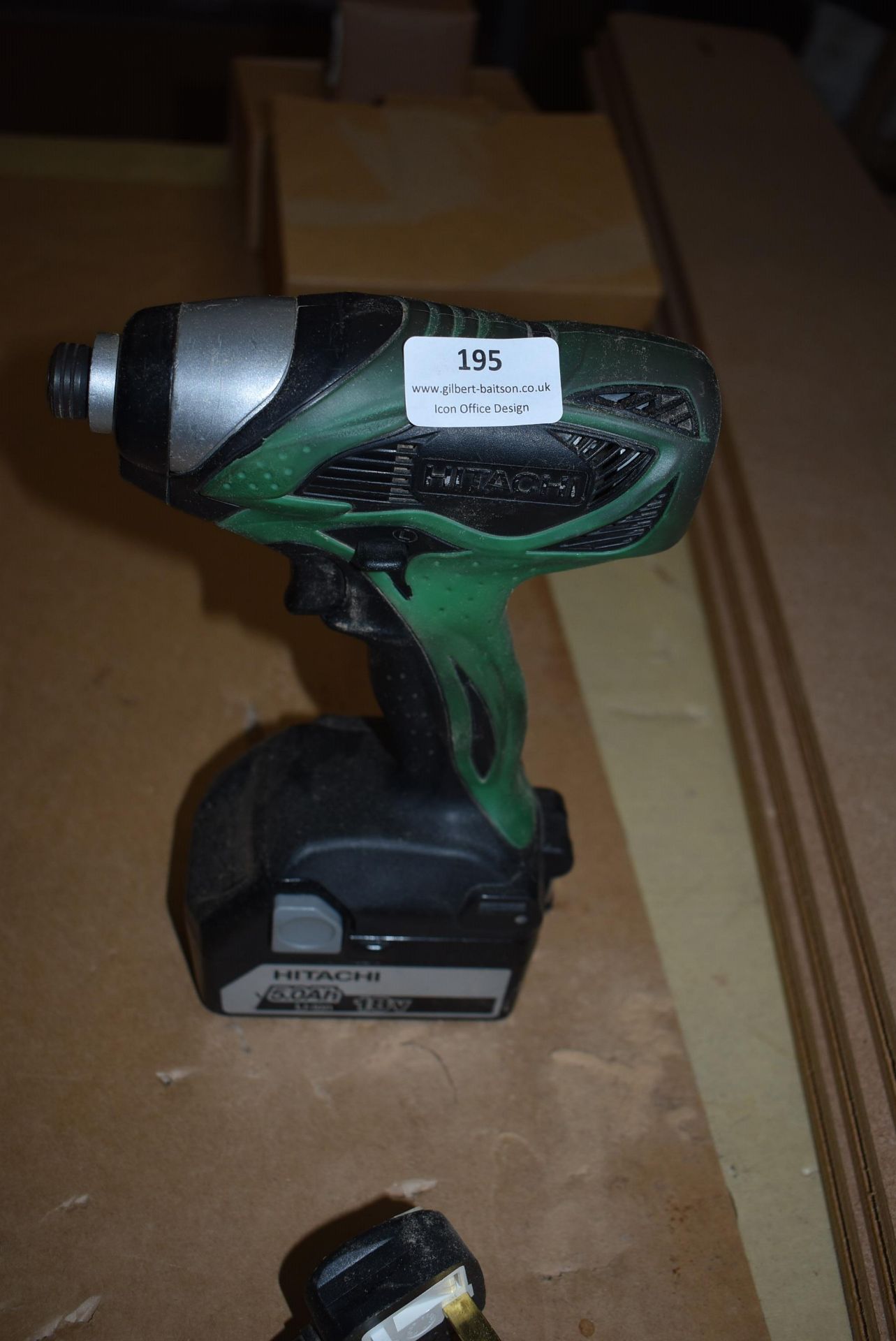 *Hitachi Cordless Screwdriver with 18v Battery