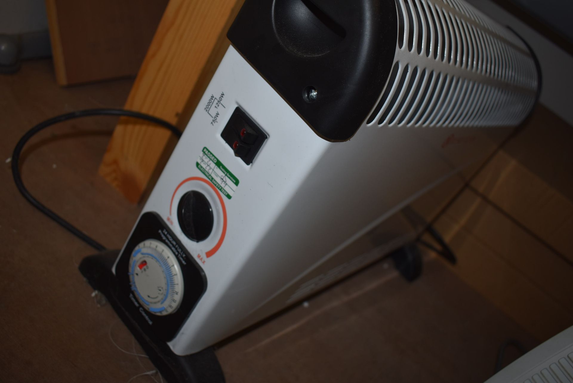 *Delonghi Foot Heater and a Side Heater - Image 4 of 4