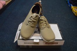 *Skechers Men’s Taupe Shoes Size: 9