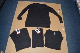 *4x Women’s Black Long Sleeve V-Neck Sweater Size: M